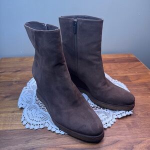 Vince Camuto Bevvista Wedge Bootie Suede Zip Boot Chocolate Brown Size 8.5